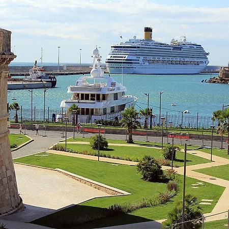 A Due Passi Dal Porto Hotel Civitavecchia Exterior foto