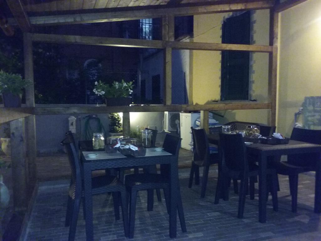 A Due Passi Dal Porto Hotel Civitavecchia Exterior foto
